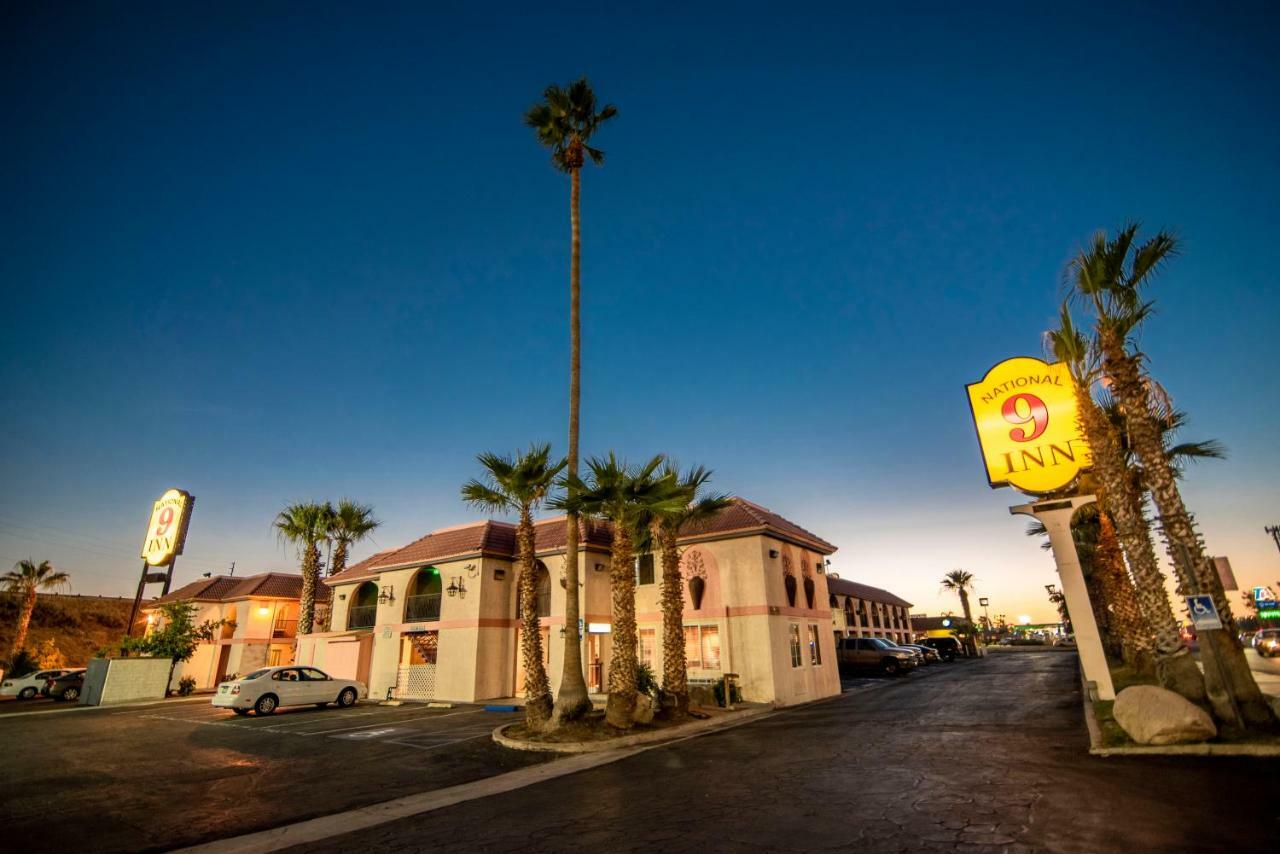 National 9 Inn Buttonwillow Exterior photo